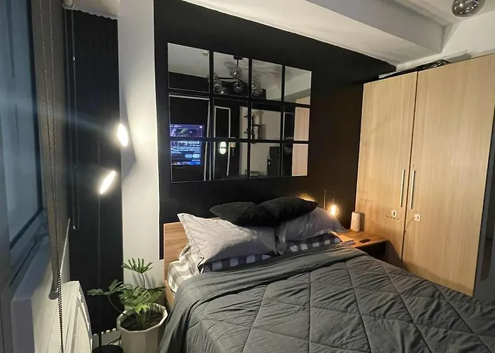 Urban Hideout- The Apartamento Manila